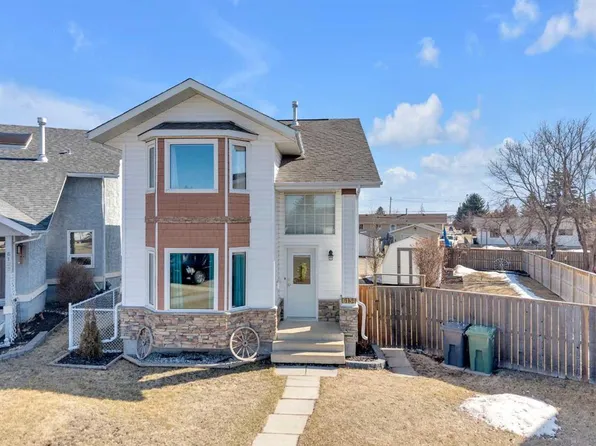 6134 W 52 Street Close, Ponoka, AB T4J 1E8