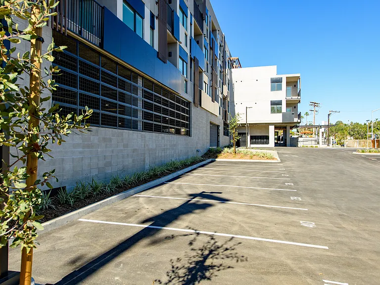 Rising Sun Apartments — Photo 69