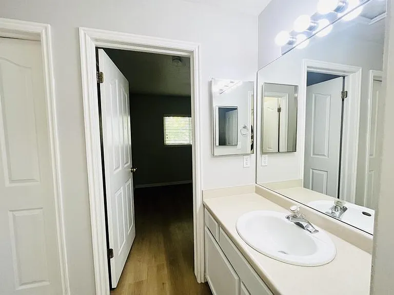 1418 W Salvia Pl #1 — Photo 16