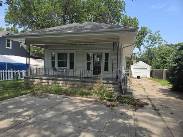 403 E 7th St, Hastings, NE 68901