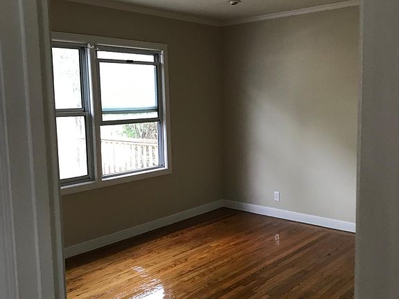 5th image of 156 Northwood Dr #3