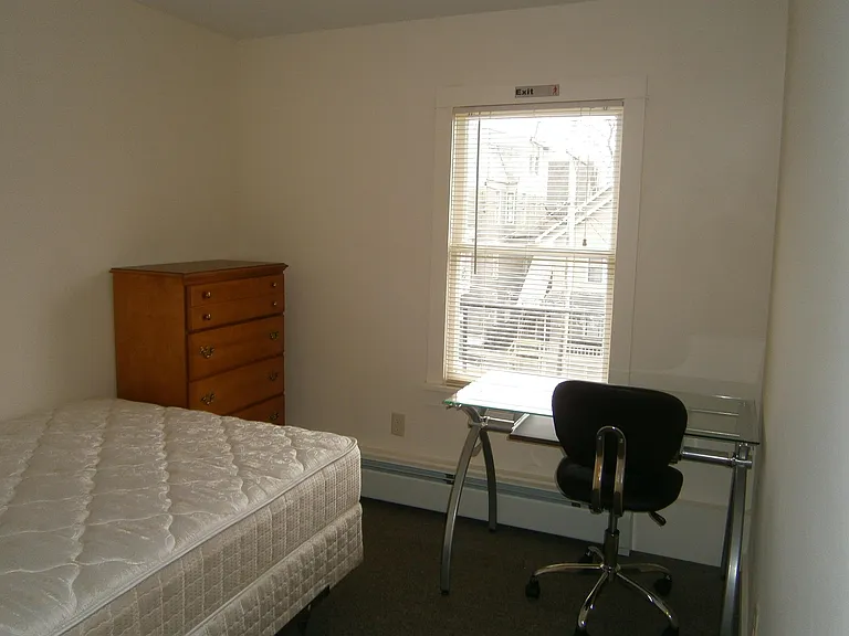 103 Highland Pl #4 — Photo 6