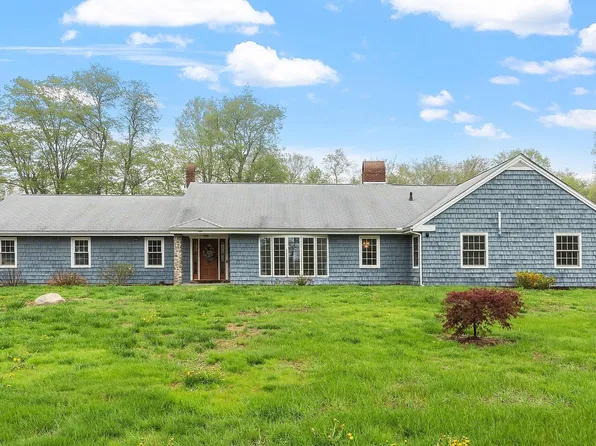134 Emerson Avenue, Hampstead, NH 03841