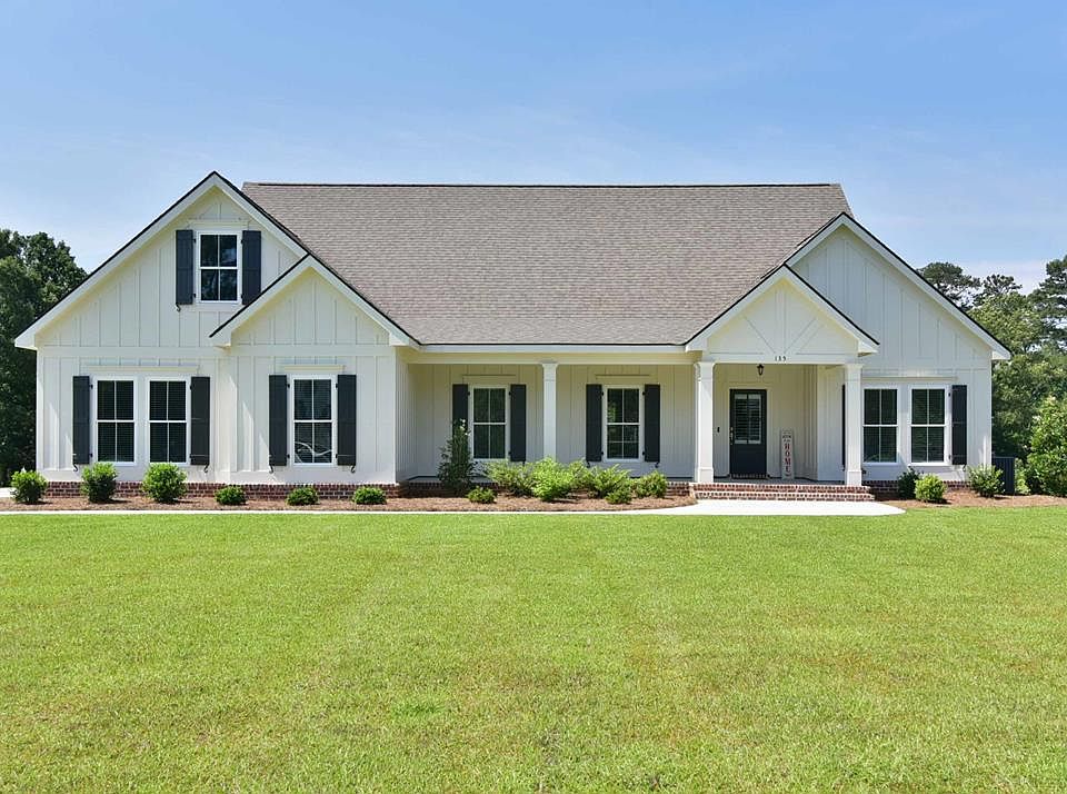1st image of 135 Quail Valley Dr