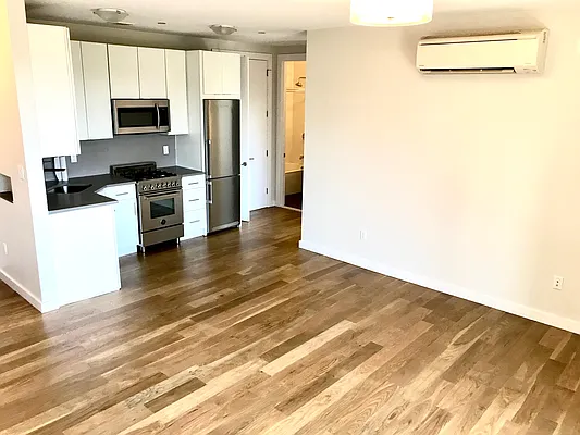 Rented by Compass | media 9