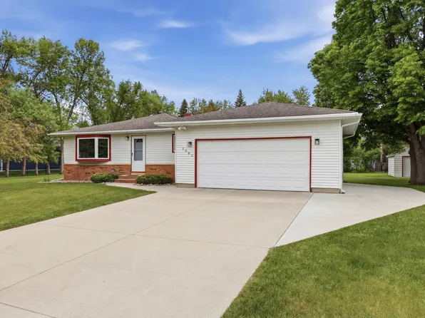 1301 60th Ave N, Moorhead, MN 56560