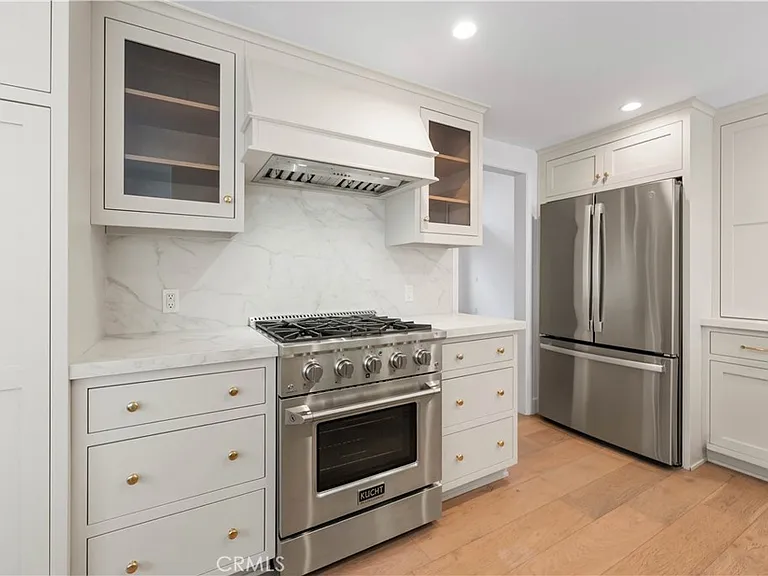 3437 Wimbledon Way — Photo 4