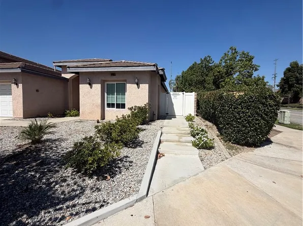 16488 Pine Forest St #2, Fontana, CA 92336