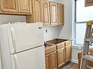 3255 Steinway St APT 4D, Astoria, NY 11103