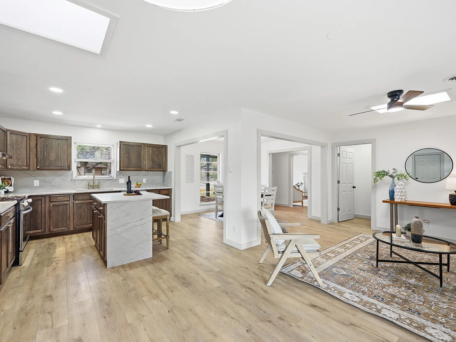 4 bed, 1882 sqft, $2,100 — Photo 3
