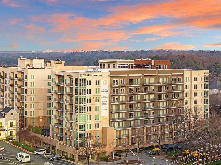 Venue Brookwood Apartments — Photo 46