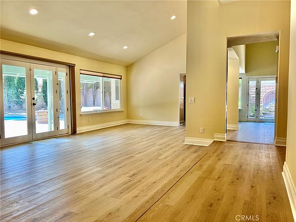 4th image of 10401 Garden Grove Ave