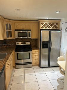3600 NE 170th St APT 401, North Miami Beach, FL, 33160