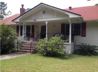 211 Shannon Dr, Walterboro, SC 29488