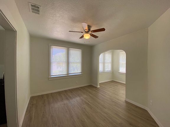 4th image of 3935 18th Ave S #2