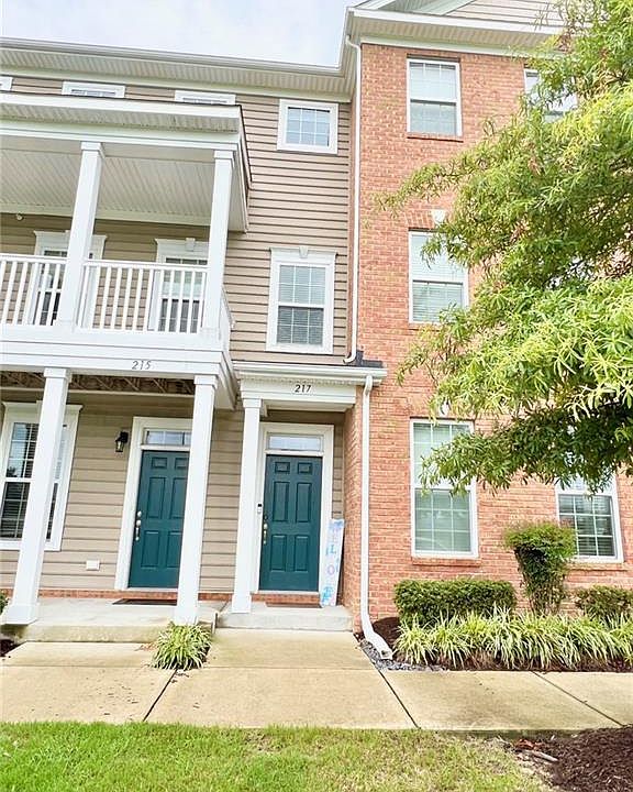 1st image of 217 Waterside Dr