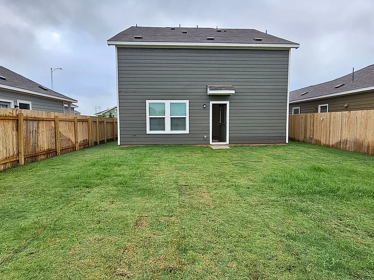 414 Bass Dr — Photo 30