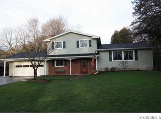 16 Timus Cir, Penfield, NY 14526