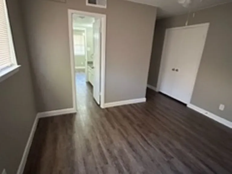 400 Donnell Dr — Photo 13