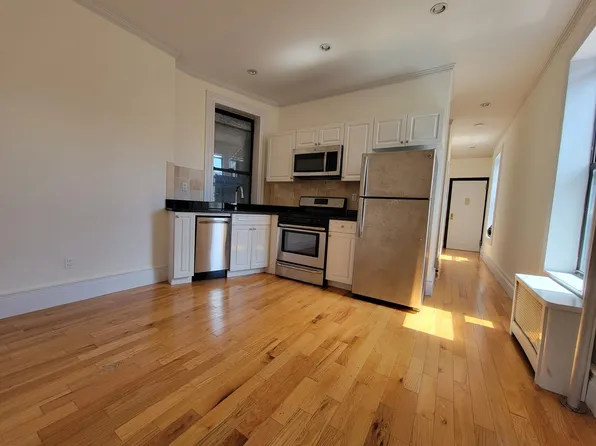 131 Thompson Street image 1 of 15