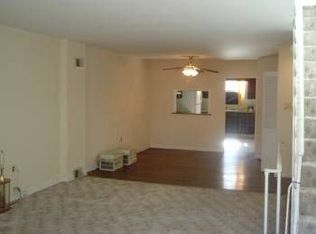 1048 Jackson St, Philadelphia, PA 19148