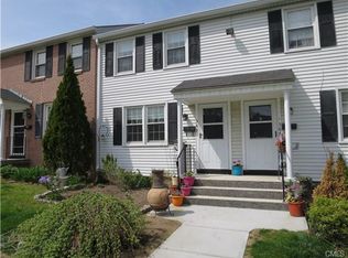 369 Sylvan Knoll Rd, Stamford, CT 06902