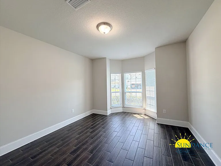 210 Tropical Breeze Dr — Photo 24