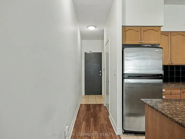 231 Fort York Blvd #219 — Photo 6