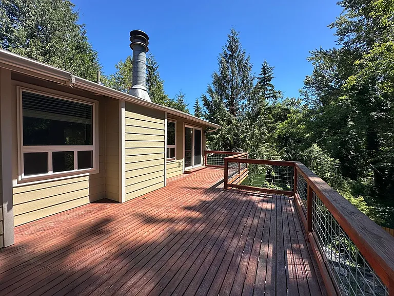 1479 Greenville Dr — Photo 31