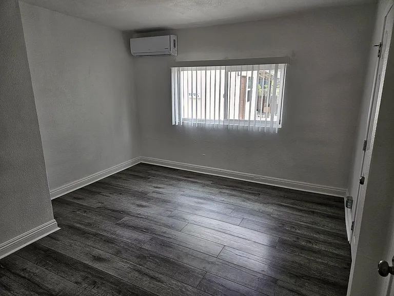 3172 Farnsworth Ave — Photo 10