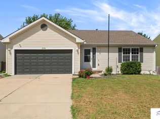2716 Joann Ave, Bellevue, NE 68123
