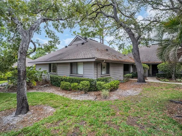 1001 Old Mill Pond Rd, Palm Harbor, FL 34683