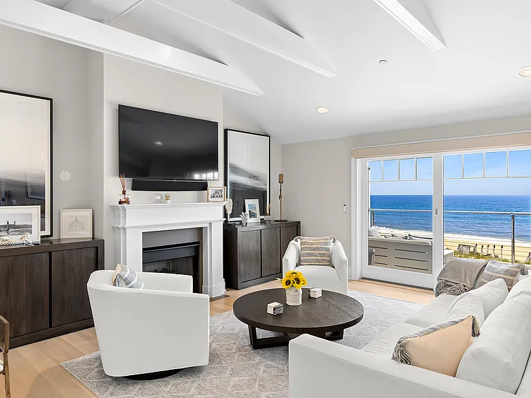 272 Old Montauk Hwy #6 — Photo 1