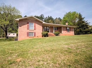 1512 Playground Rd, Walhalla, SC 29691
