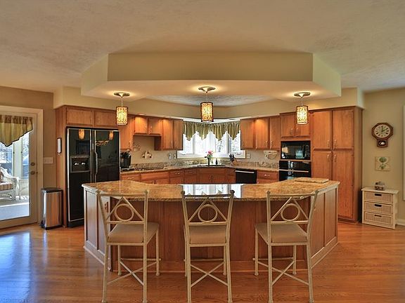 4th image of 8609 Seaward Ln