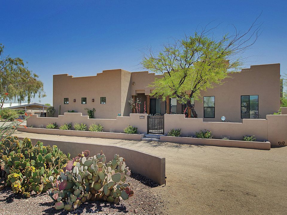 1st image of 1319 W Desert Hills Estate Dr