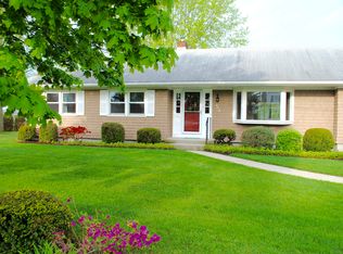 258 Turnpike Ave, Portsmouth, RI 02871