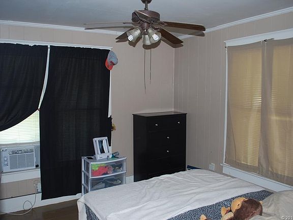 4th image of 209 E Lincoln Ave
