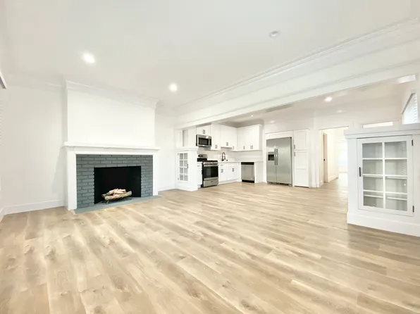 2101 7th Ave, Los Angeles, CA 90018