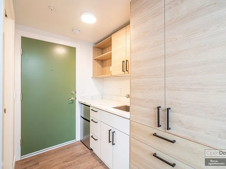 Freya Apartments - Private Studios + Social Connection — Photo 23