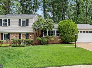 8306 Winslow Ave, Springfield, VA 22152