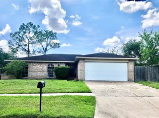 13803 New Village Ln, Sugar Land, TX 77498