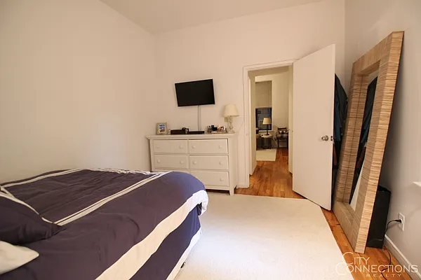 Rented by City Connections Realty | media 14