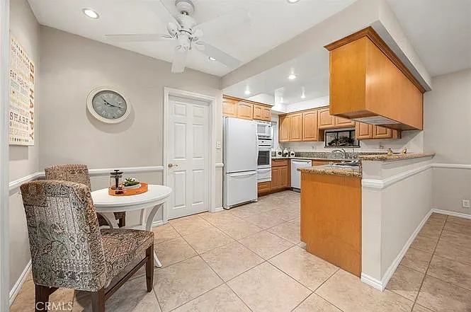 212 Barranca Dr — Photo 11