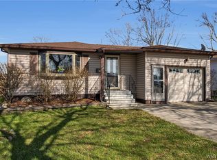 15 Theresa Dr, Buffalo, NY 14227
