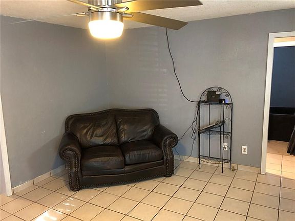 5th image of 4511 Sanford St