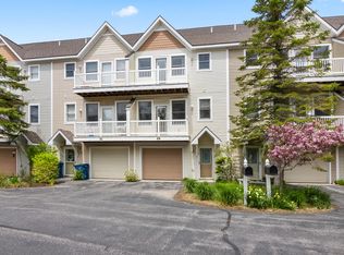 86 Spinnaker Dr, Manistee, MI 49660