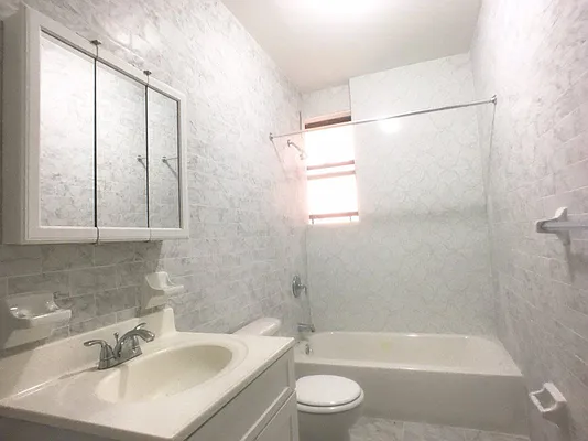 Rented by Bohemia Realty Group | media 8