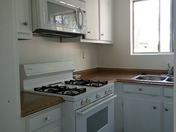 5th image of 4070 Highland Ave APT 06