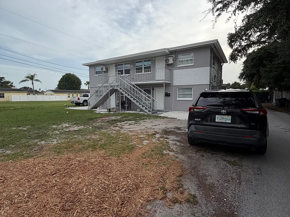 363 Ridge Rd NW #C